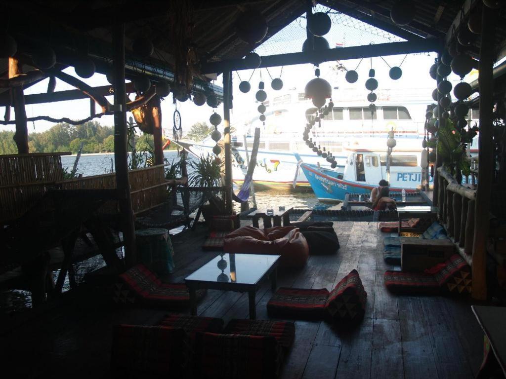 Peacock Hostel Ко-Ланта Екстер'єр фото
