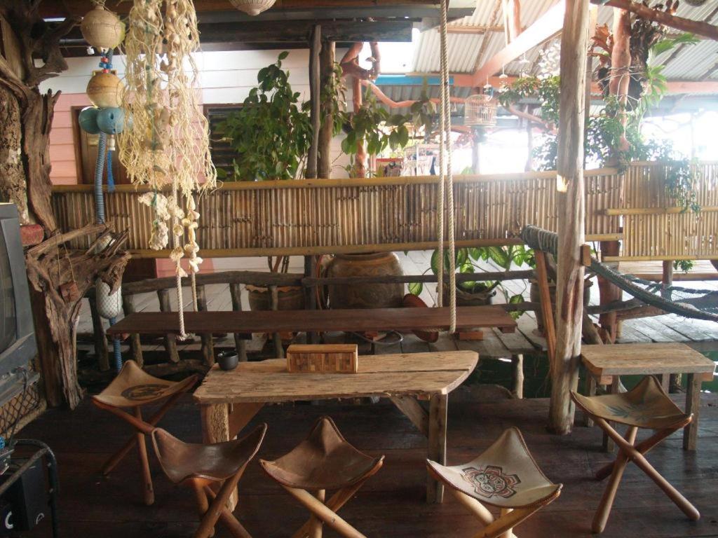 Peacock Hostel Ко-Ланта Екстер'єр фото