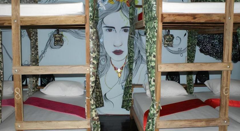 Peacock Hostel Ко-Ланта Екстер'єр фото
