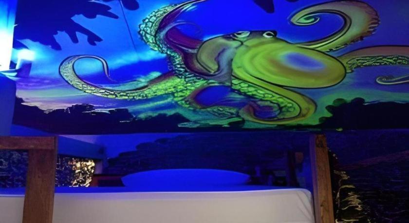 Peacock Hostel Ко-Ланта Екстер'єр фото