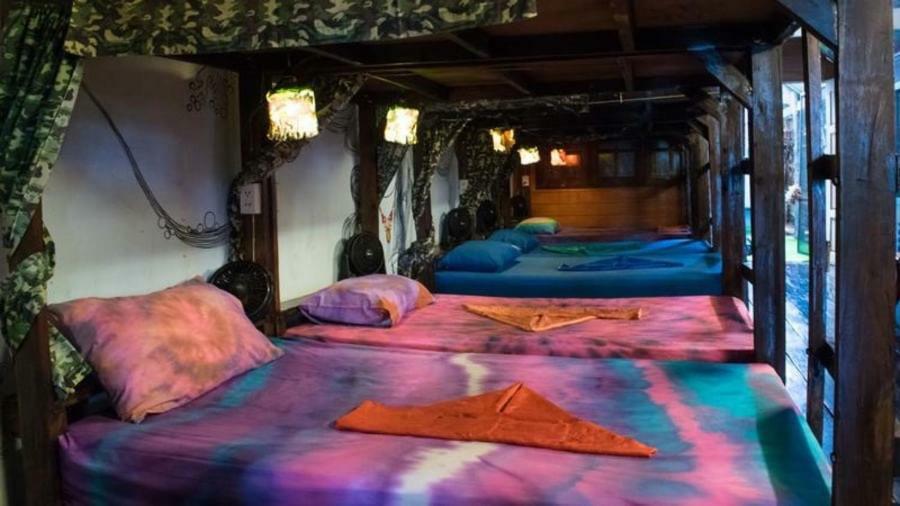 Peacock Hostel Ко-Ланта Екстер'єр фото
